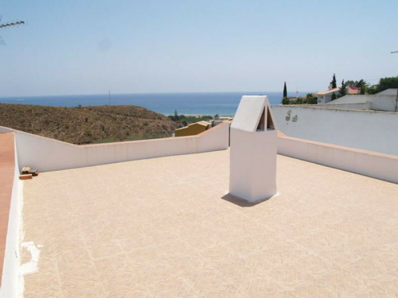 Semi-Detached House Benajarafe Málaga - image 6