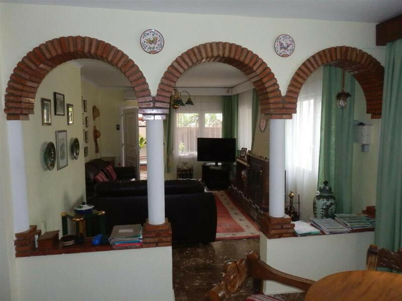 Detached Villa Rincón de la Victoria Málaga - image 6