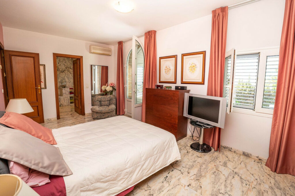 Detached Villa Mijas Málaga - image 61