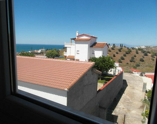 Semi-Detached House Benajarafe Málaga - image 7