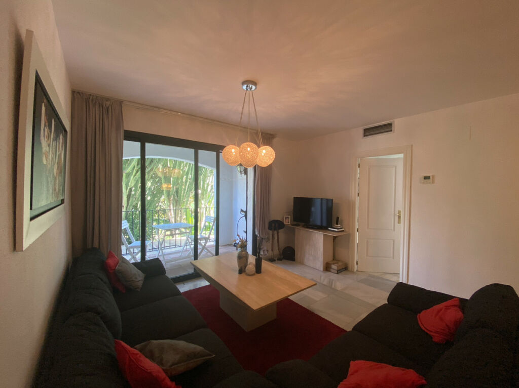 Middle Floor Apartment Puerto Banús Málaga - image 7