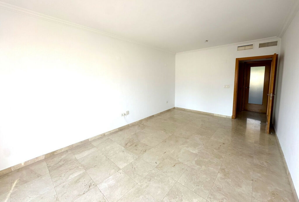 Top Floor Apartment Casares Playa Málaga - image 7