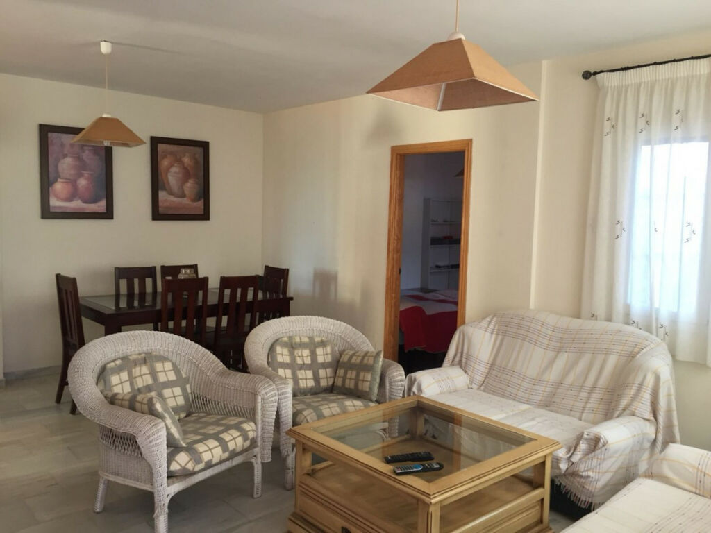 Middle Floor Apartment Mezquitilla Málaga - image 7