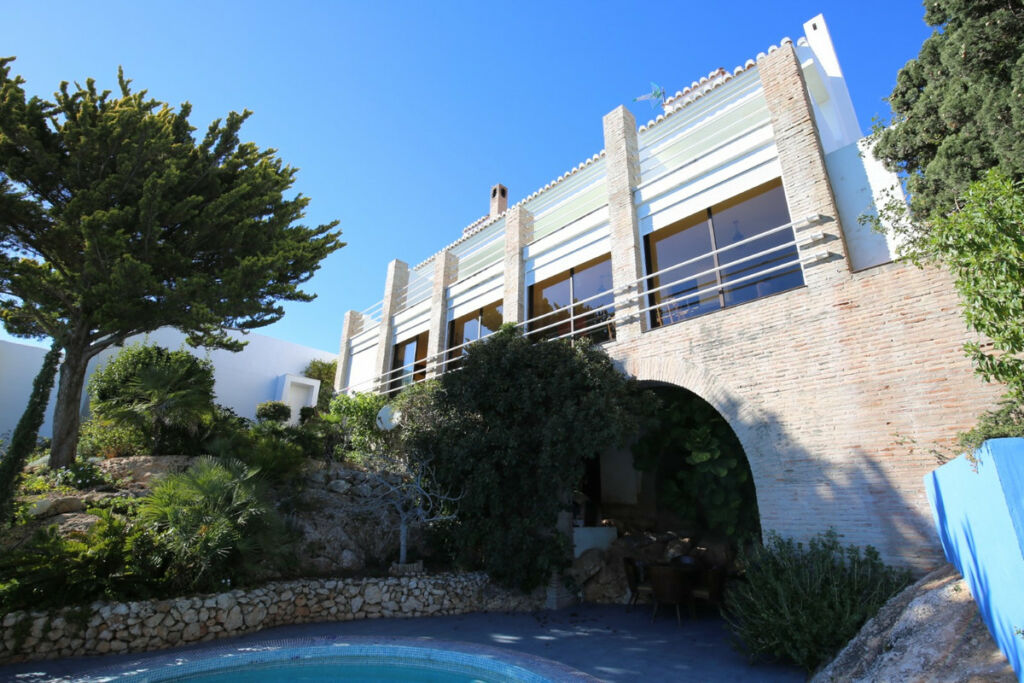 Detached Villa Rincón de la Victoria Málaga - image 7