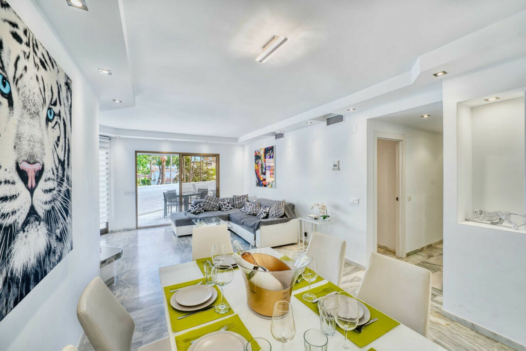 Middle Floor Apartment Elviria Málaga - image 16