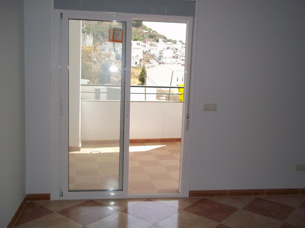 Middle Floor Apartment Canillas de Aceituno Málaga - image 7