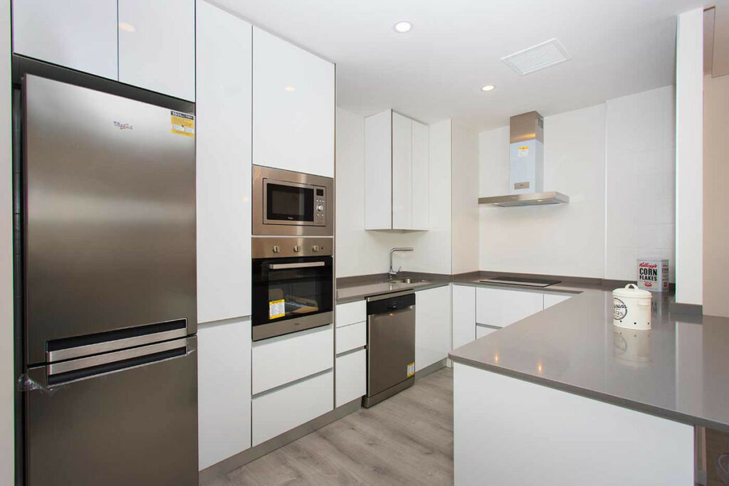 Middle Floor Apartment Villamartin Alicante - image 7