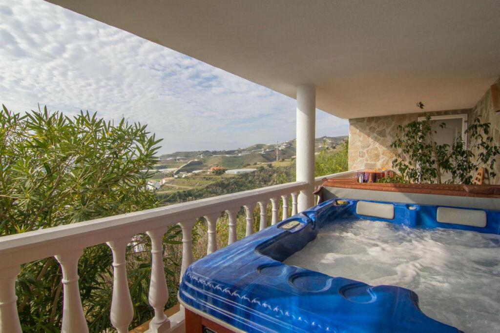 Detached Villa Algarrobo Málaga - image 7