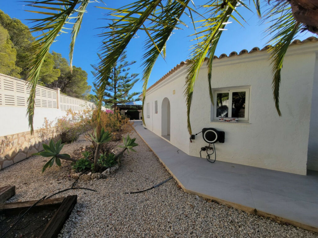 Detached Villa Calpe Alicante - image 8