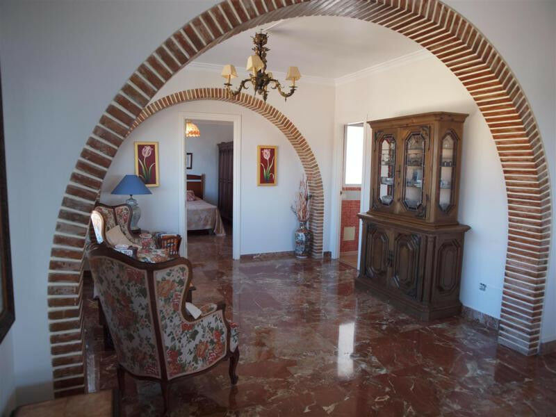 Detached Villa Benajarafe Málaga - image 7