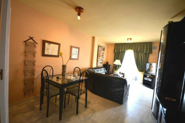 Middle Floor Apartment La Cala del Moral Málaga - image 7