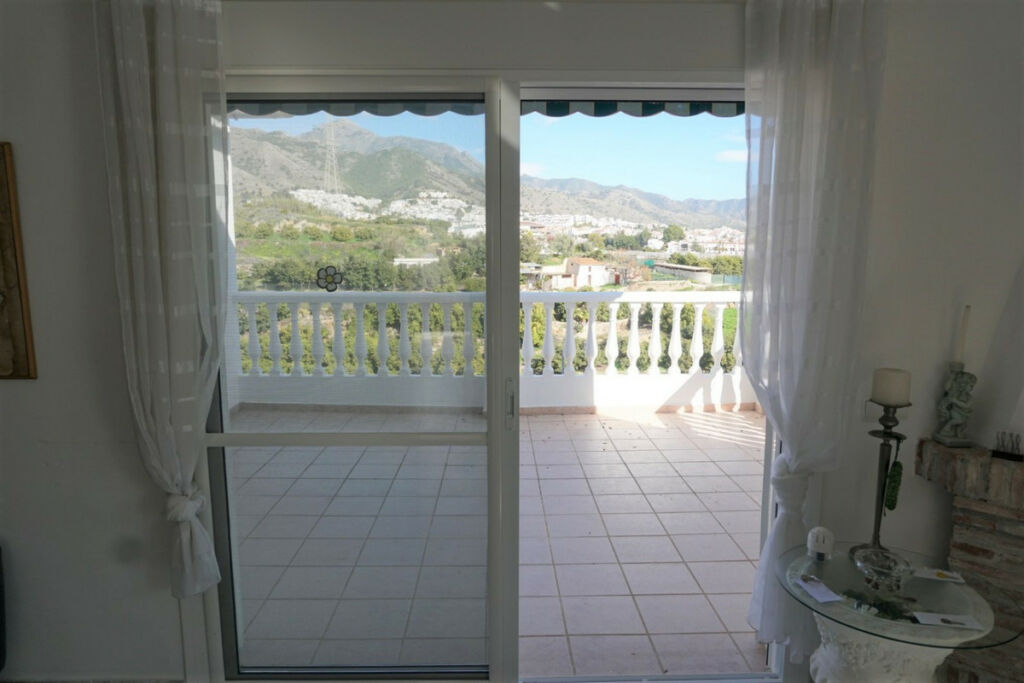 Detached Villa Nerja Málaga - image 7
