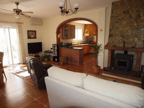 Detached Villa Viñuela Málaga - image 7