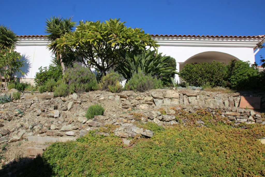 Detached Villa La Viñuela Málaga - image 7
