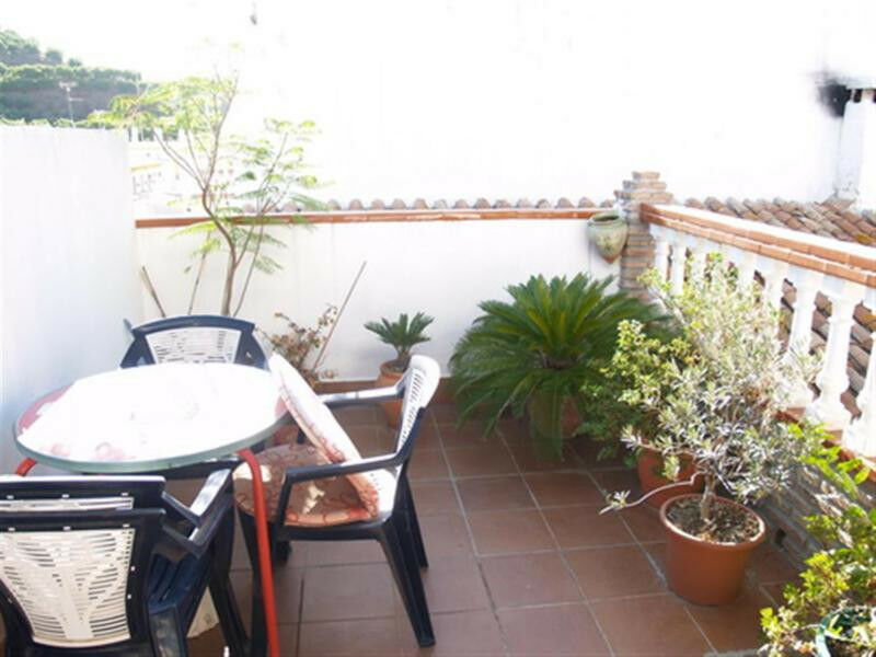 Townhouse Benamocarra Málaga - image 7