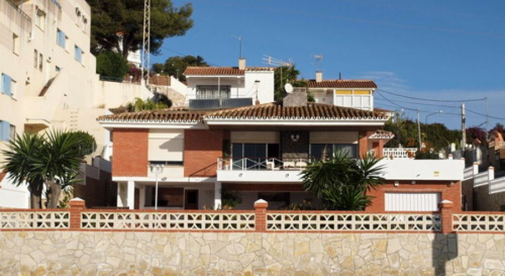 Detached Villa Benajarafe Málaga - image 7