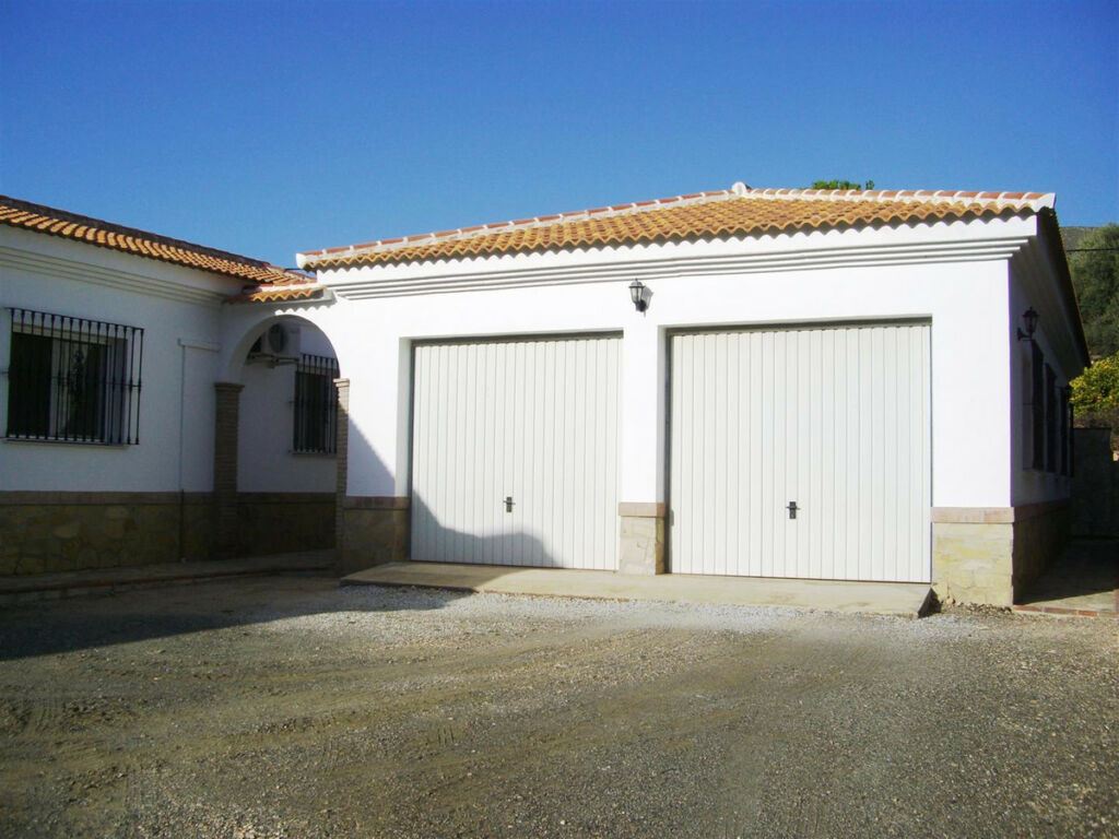 Detached Villa Alcaucín Málaga - image 7
