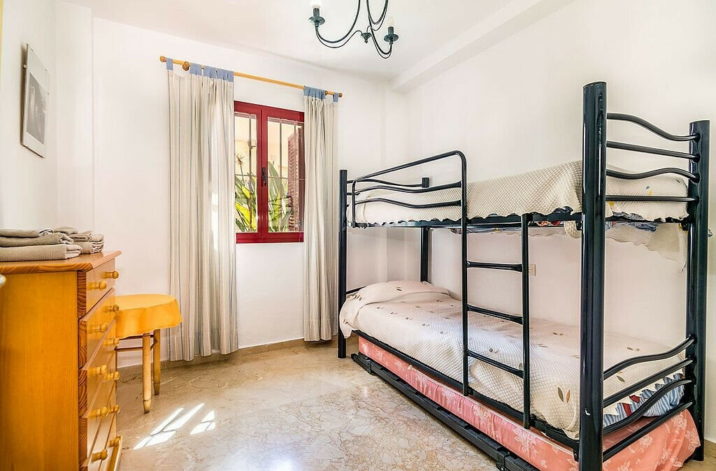 Ground Floor Apartment Casares Málaga - image 7