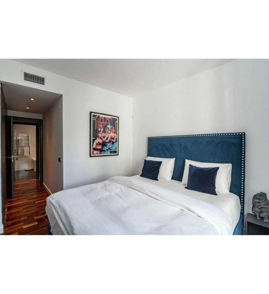 Middle Floor Apartment Puerto Banús Málaga - image 10