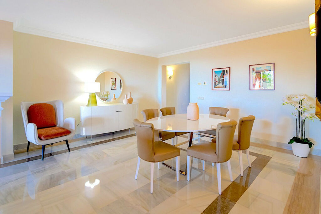 Middle Floor Apartment Monte Halcones Málaga - image 4