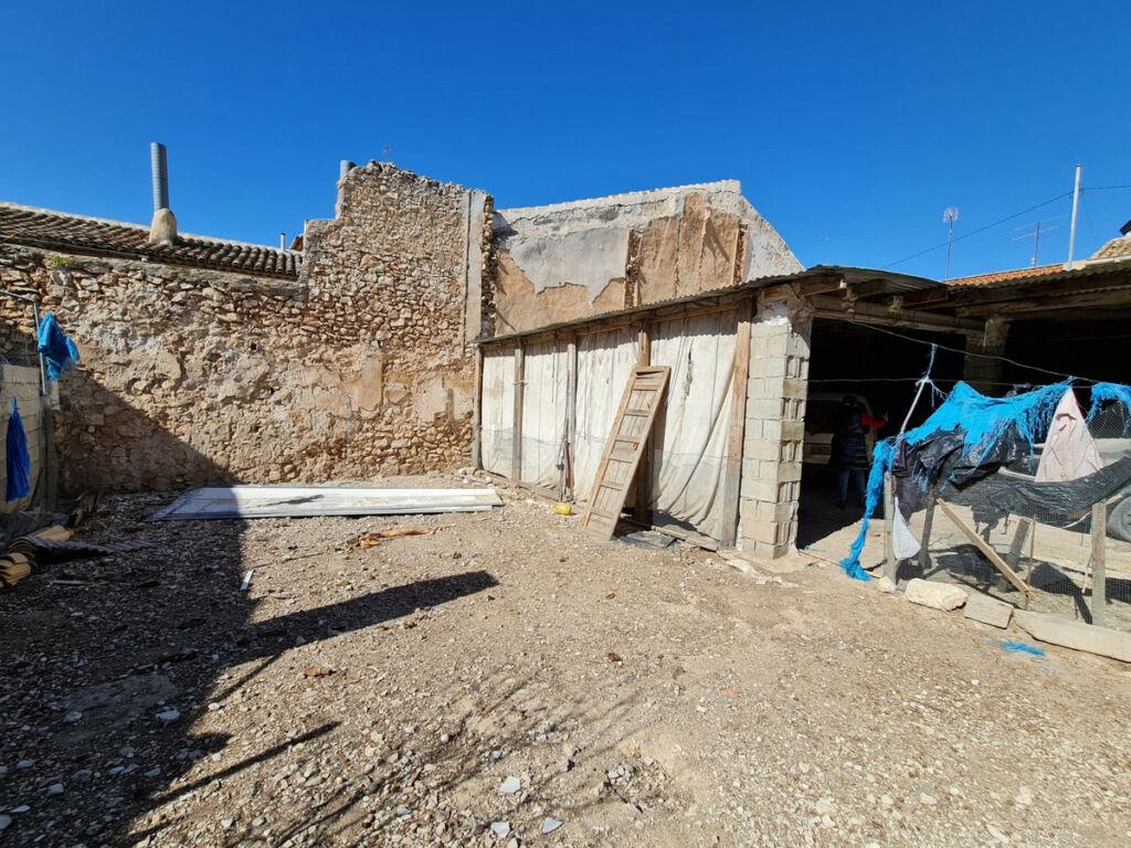 Land Pinoso Alicante - image 7