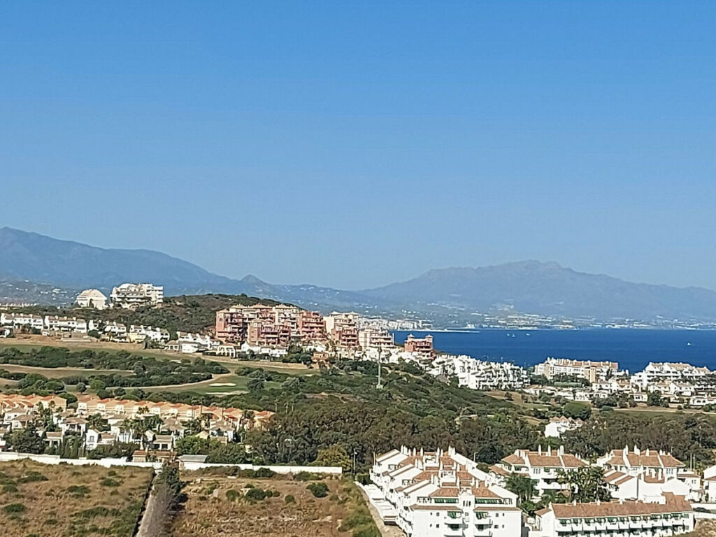Residential Plot La Duquesa Málaga - image 8