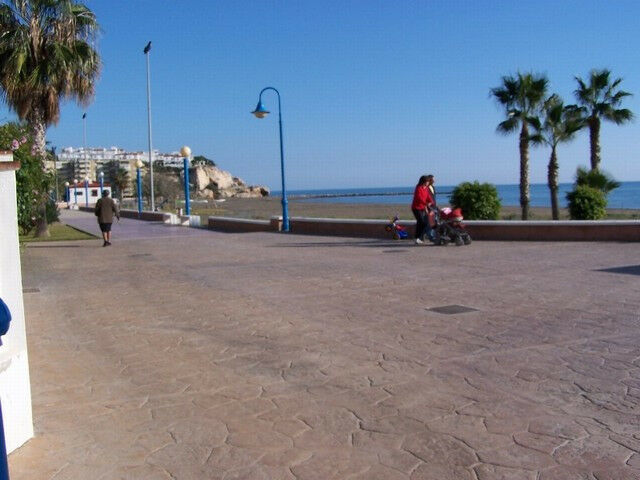 Ground Floor Apartment La Cala del Moral Málaga - image 7