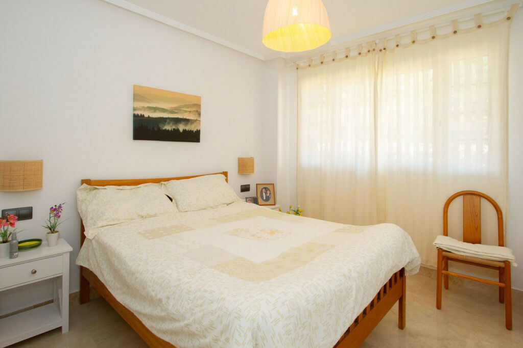 Middle Floor Apartment La Mairena Málaga - image 8