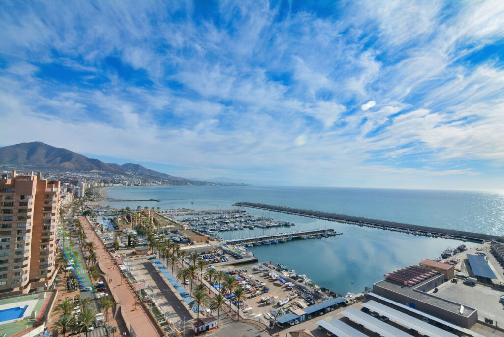 Middle Floor Studio Fuengirola Málaga - image 8