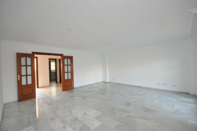 Townhouse Torre del Mar Málaga - image 8