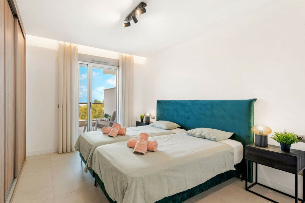 Middle Floor Apartment La Cala Golf Málaga - image 8