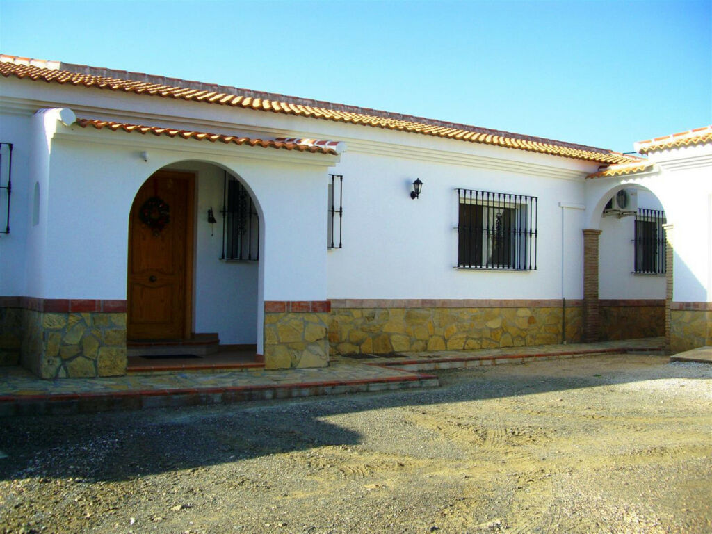 Detached Villa Alcaucín Málaga - image 8