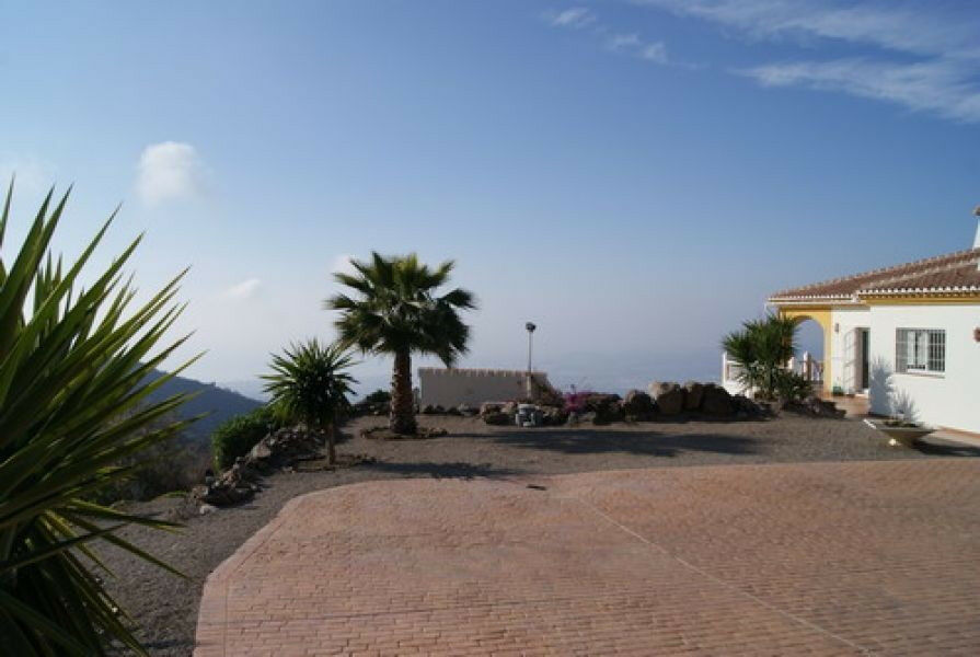 Detached Villa Arenas Málaga - image 8