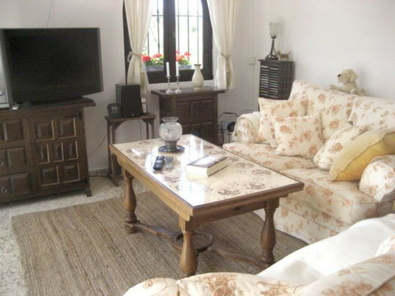 Detached Villa Benajarafe Málaga - image 8