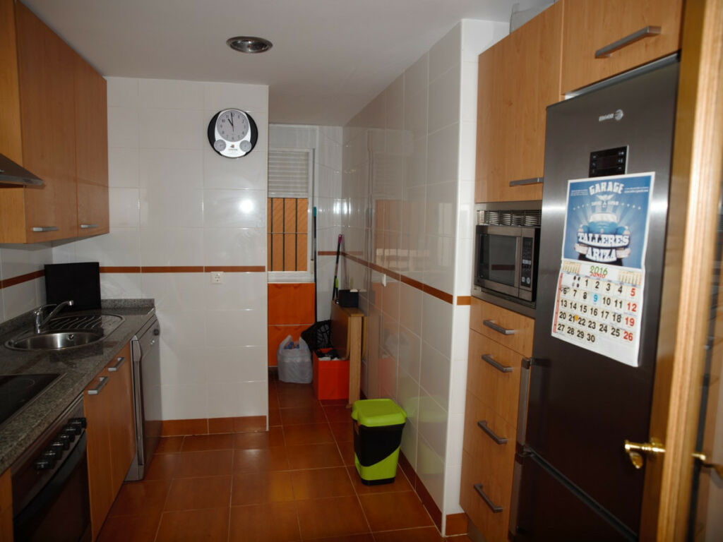 Middle Floor Apartment Benajarafe Málaga - image 8