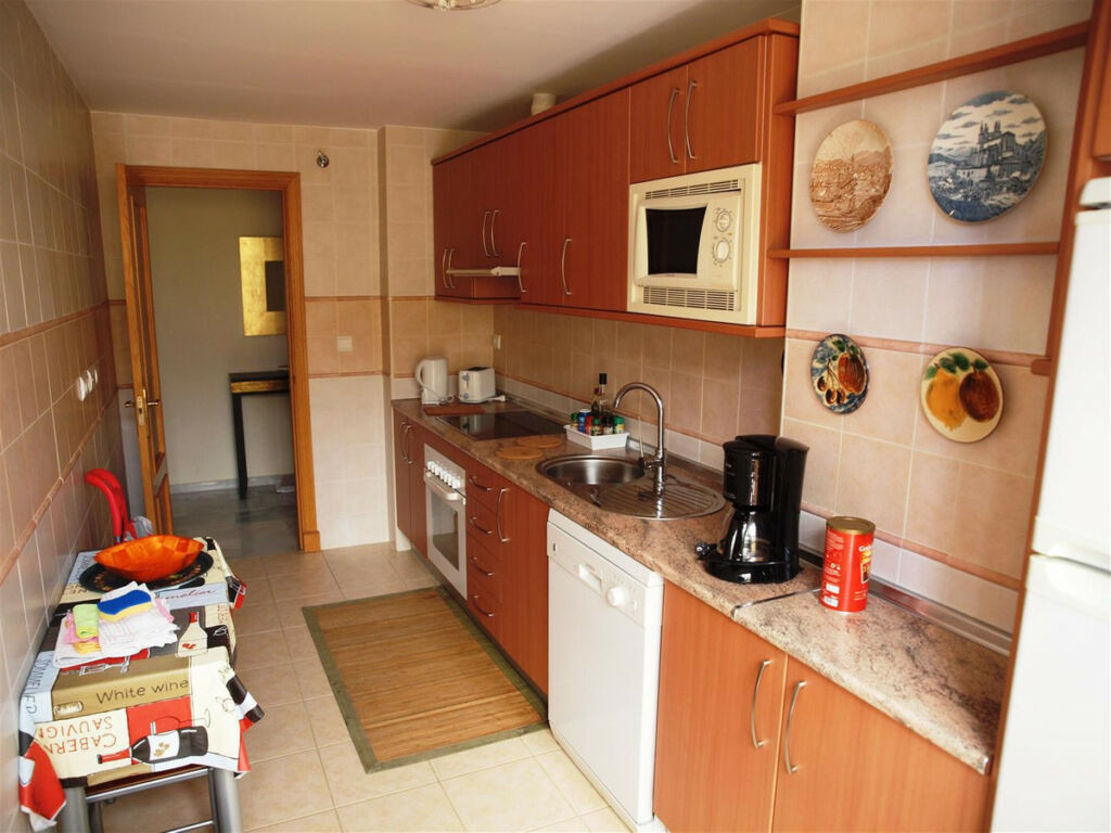 Middle Floor Apartment Caleta de Vélez Málaga - image 8