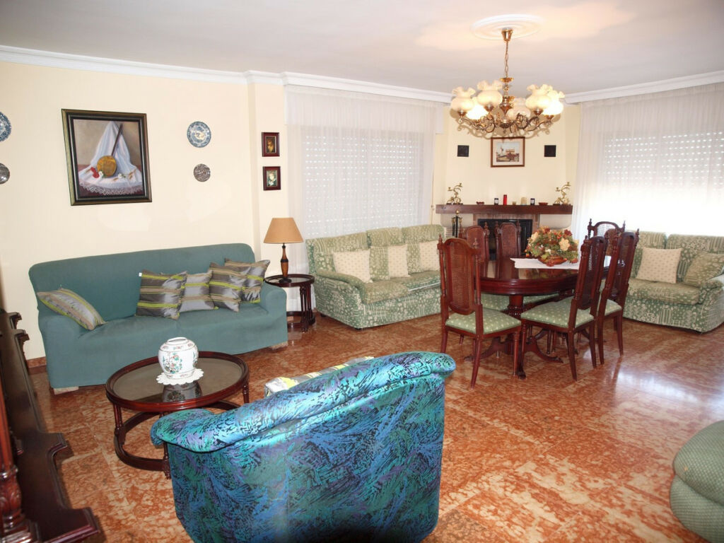 Detached Villa Almayate Málaga - image 8