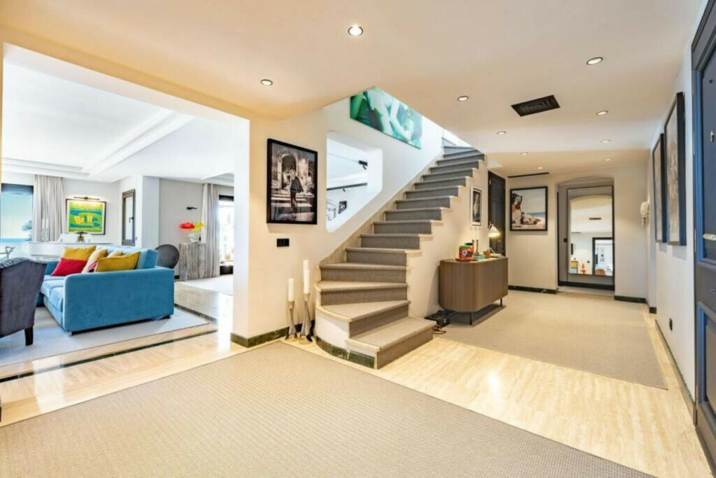 Penthouse Sierra Blanca Málaga - image 8