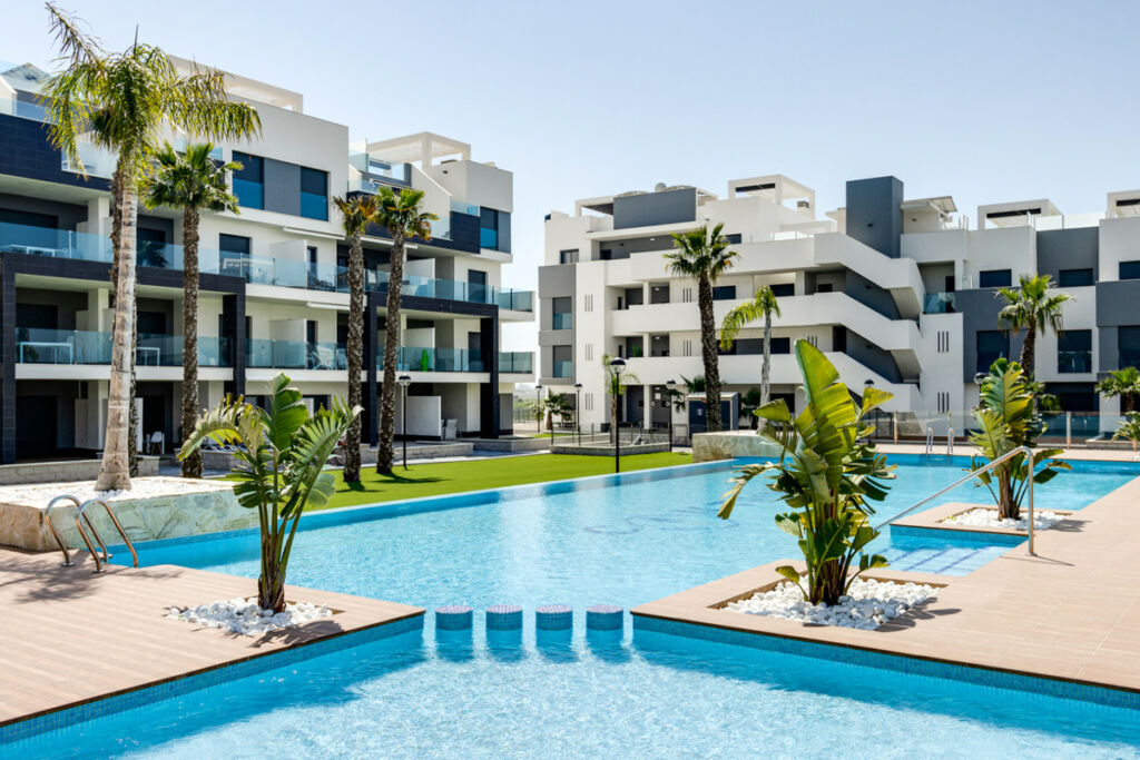 Middle Floor Apartment Guardamar del Segura Alicante - image 8