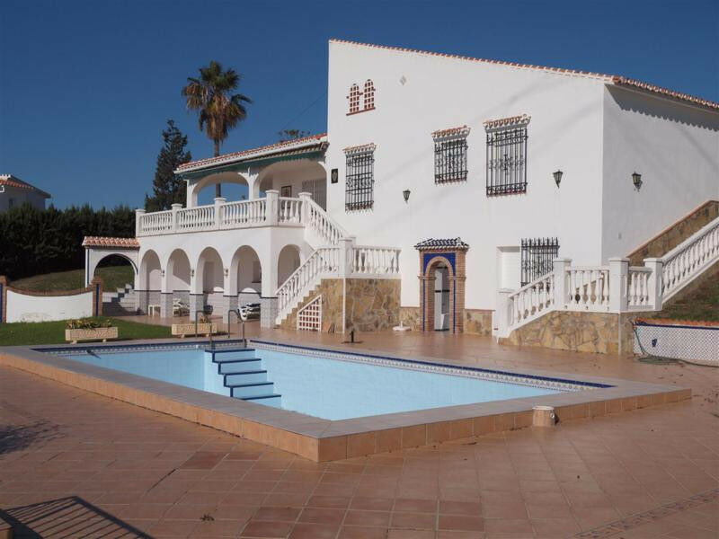 Detached Villa Caleta de Vélez Málaga - image 8