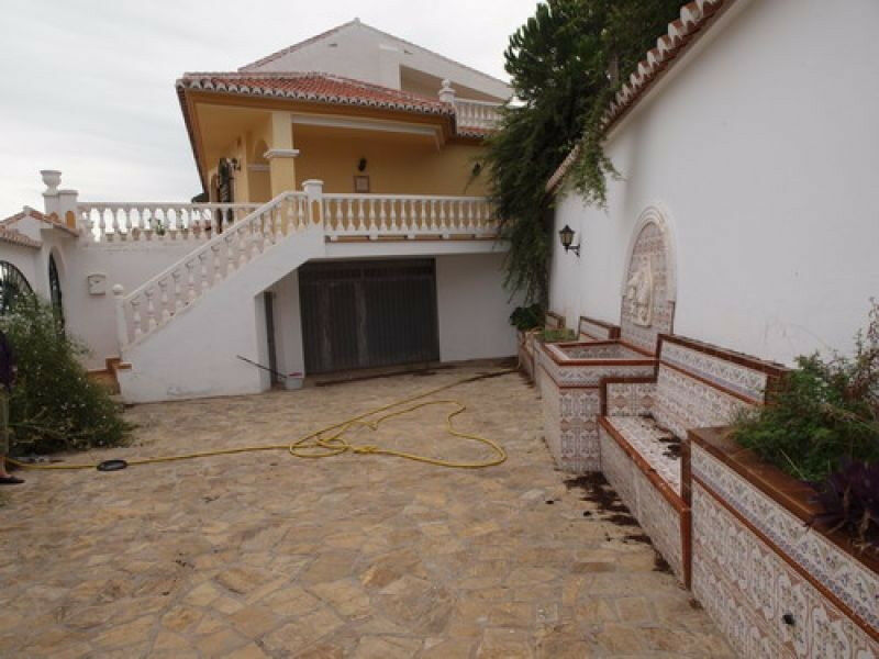 Detached Villa Torre del Mar Málaga - image 8