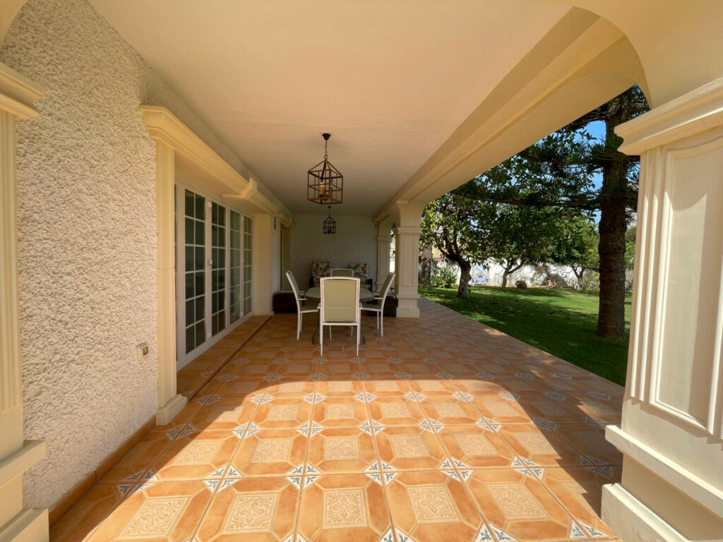 Detached Villa Cabo Roig Alicante - image 8