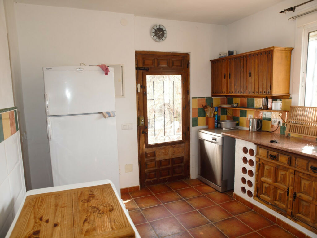 Detached Villa Canillas de Aceituno Málaga - image 8