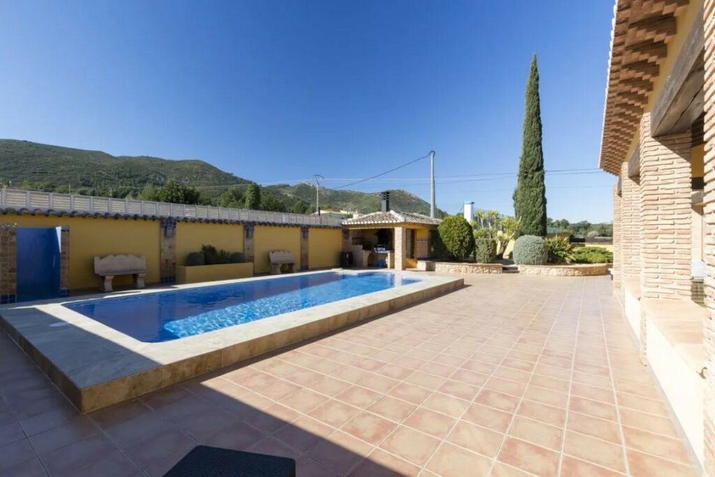 Detached Villa Lliber Alicante - image 4