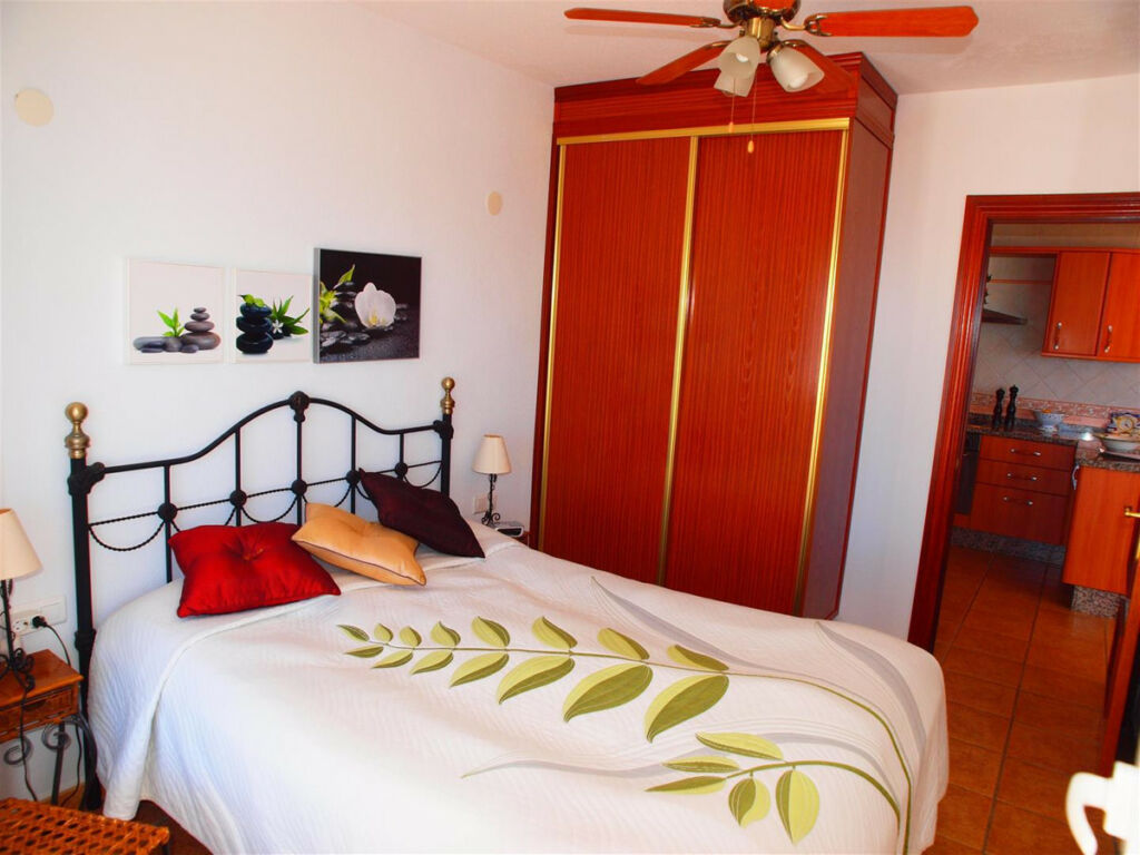 Middle Floor Apartment Benajarafe Málaga - image 8