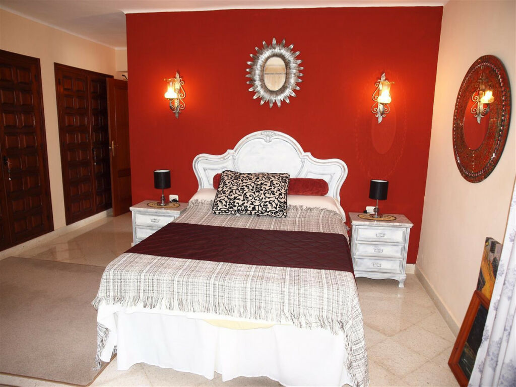 Detached Villa Benajarafe Málaga - image 8