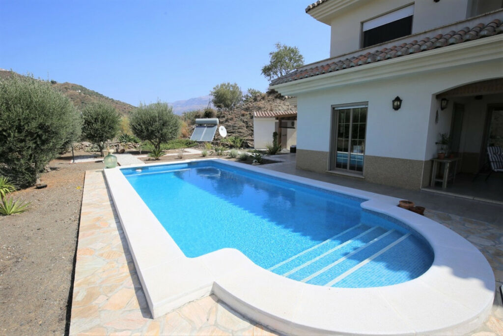 Detached Villa Arenas Málaga - image 8