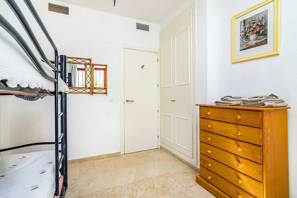 Ground Floor Apartment Casares Málaga - image 8