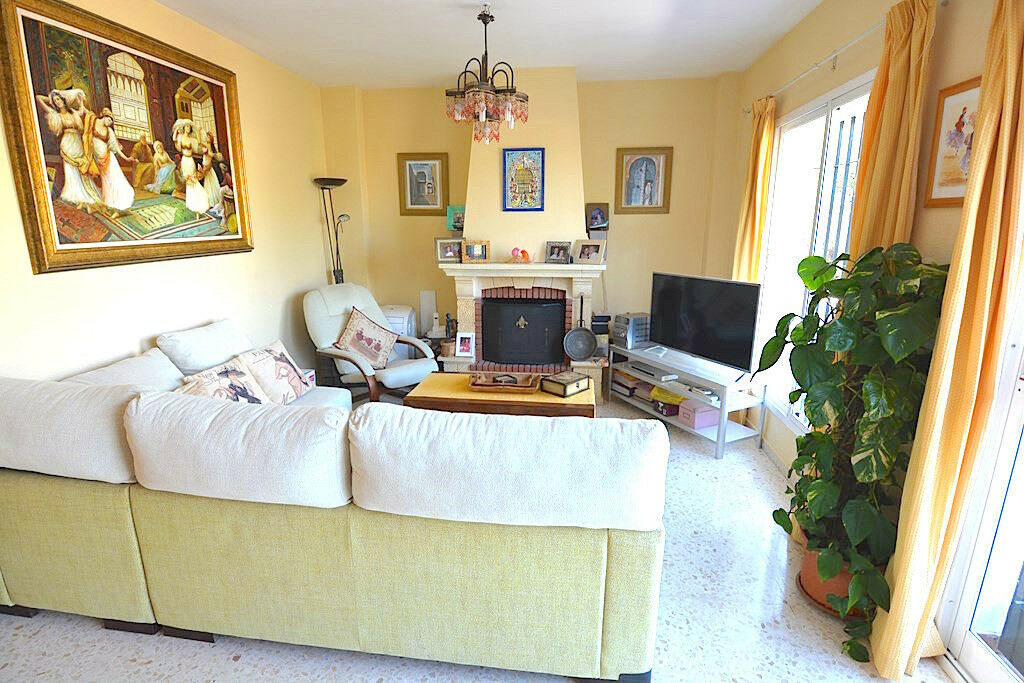 Townhouse Rincón de la Victoria Málaga - image 8