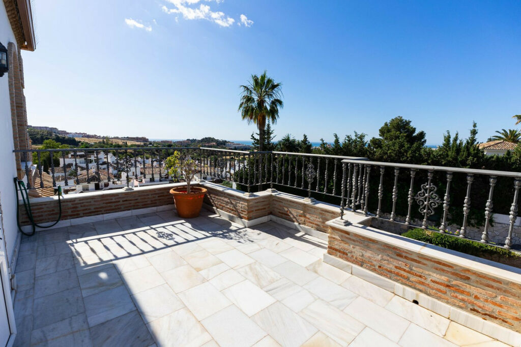 Detached Villa Mijas Málaga - image 8